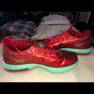LIMITED EDITION 2013 KD CHRISTMAS NIKE SHOES